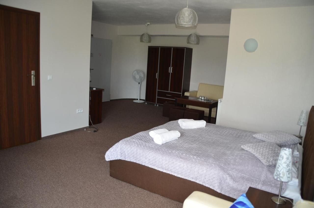Hotel Tenis Chrzastowice Luaran gambar