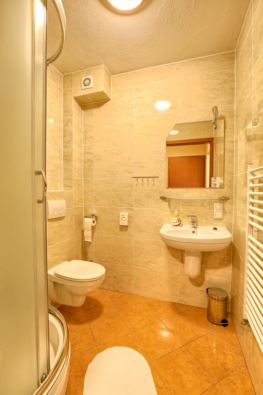 Hotel Tenis Chrzastowice Bilik gambar