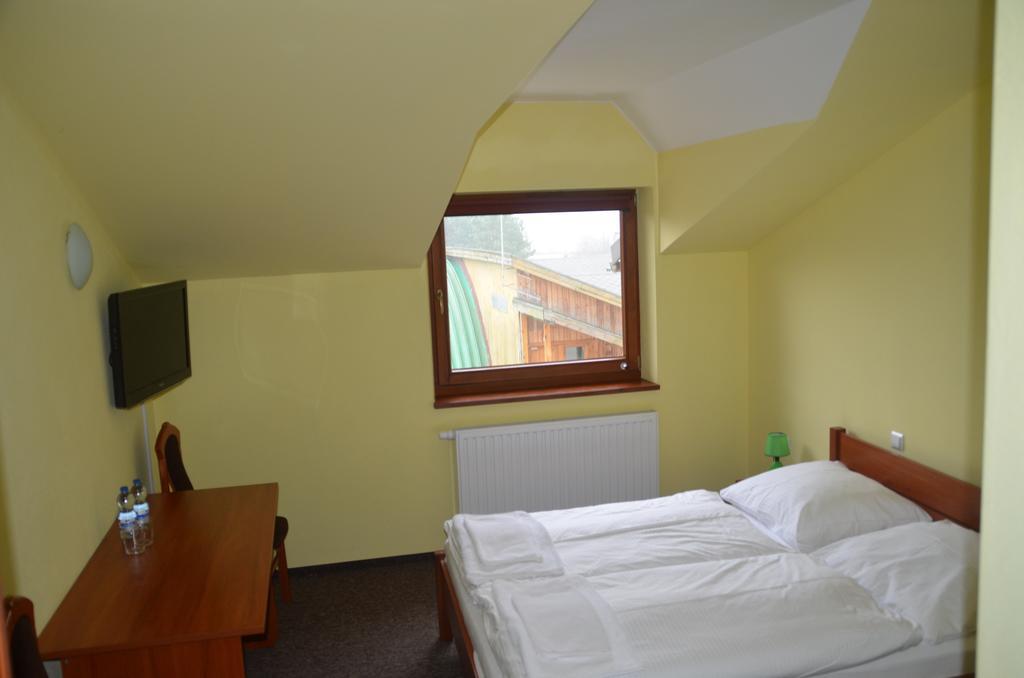 Hotel Tenis Chrzastowice Bilik gambar