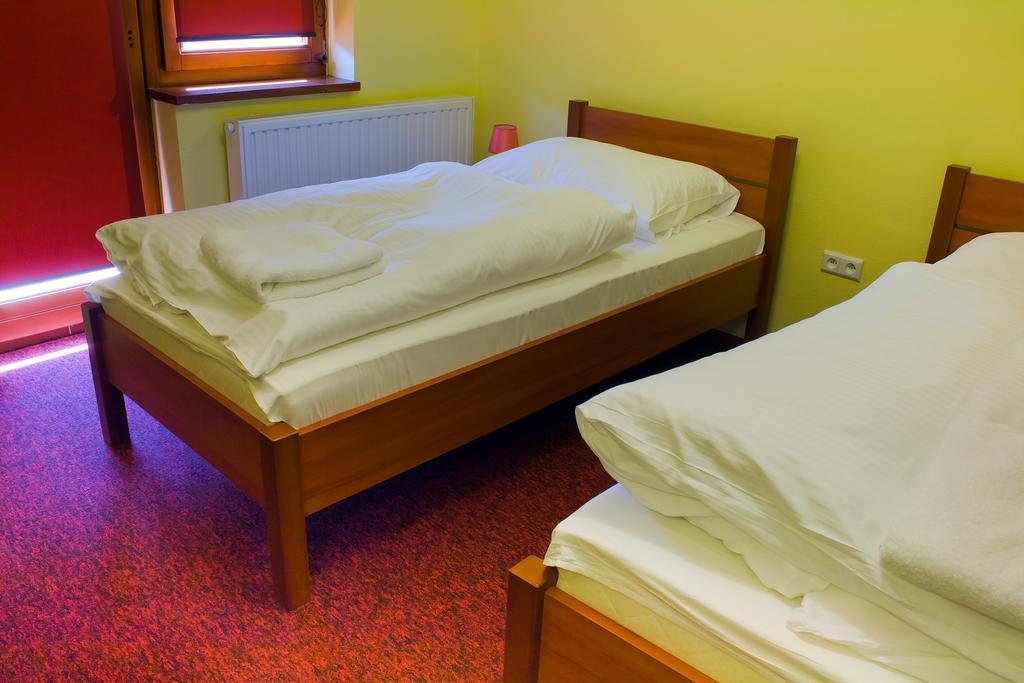 Hotel Tenis Chrzastowice Bilik gambar